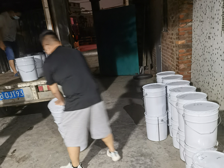 夜晚加單出貨一境頭